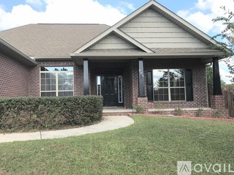 806 Yew Circle 3 Beds Apartment for Rent