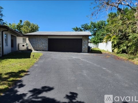 137 Vermont Avenue 3 Beds Apartment for Rent