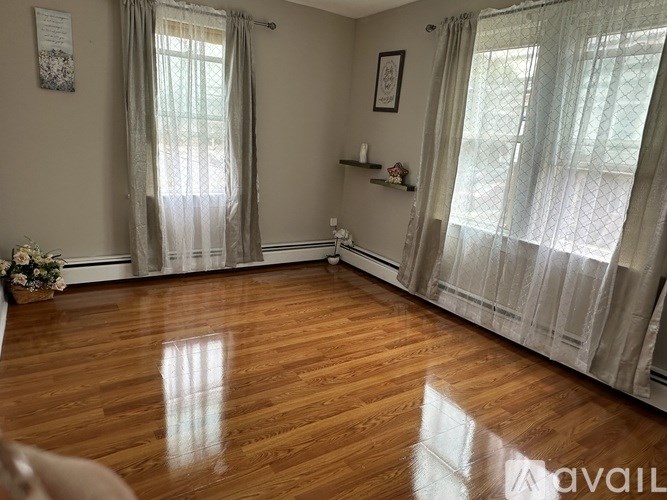Source URL: https://prod-avail.s3.amazonaws.com/public_images/40504447/listing/IMG_3841.jpg