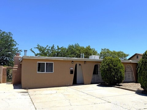 2834 Montclaire Drive Northeast 2 Beds Apartment for Rent