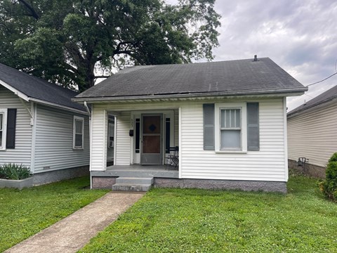 923 Burton Ave. 1 Apartment for Rent