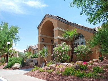 3400 N Alma School Rd 1-2 Beds Apartment for Rent - Photo Gallery 1