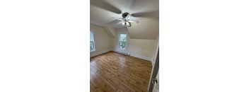4 Bedrooms, 1 Bathroom