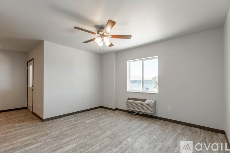 Source URL: https://prod-avail.s3.amazonaws.com/public_images/35533892/listing/RWP20655-HDR.jpg