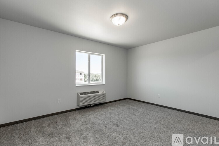 Source URL: https://prod-avail.s3.amazonaws.com/public_images/35533900/listing/RWP20676-HDR.jpg