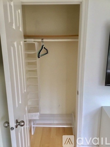 Source URL: https://prod-avail.s3.amazonaws.com/public_images/37501777/listing/IMG_0353.jpg