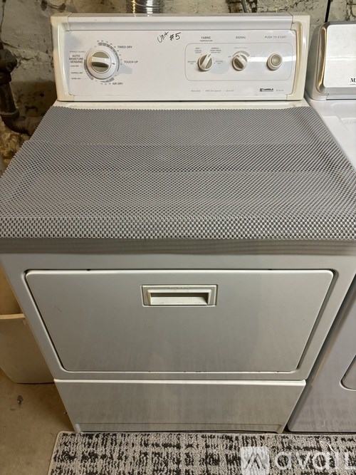 Source URL: https://prod-avail.s3.amazonaws.com/public_images/37501787/listing/IMG_0290.jpeg