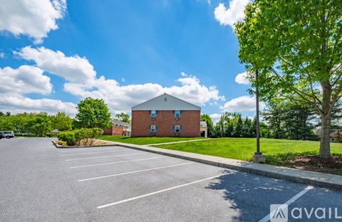340 College Manor Ave 2 Beds Apartment for Rent