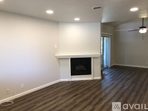 33 Dean Way 2 Beds Apartment for Rent