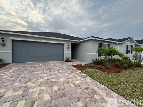 7319 34Th Ct E 3 Beds Apartment for Rent