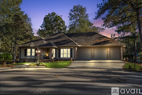 27 Classic Woods Dr 4 Beds Apartment for Rent