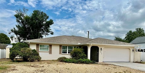 108 Shell Road 3 Beds Apartment for Rent