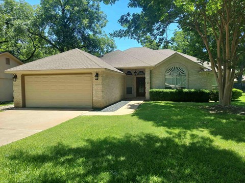 347 Stewart 3 Beds Apartment for Rent