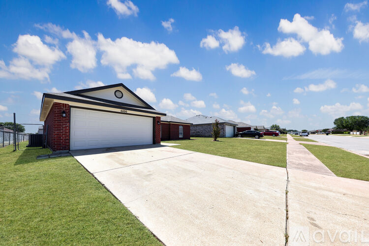 4400 Wade Dr 4 Beds Single Family Home for Rent - Photo gallery 1