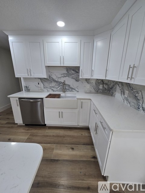 383 Floral Dr 3 Beds Apartment for Rent