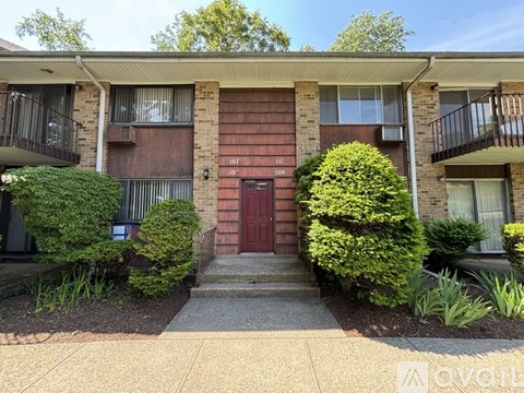 111 Kennedy Dr 2 Beds Apartment for Rent