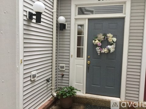 20493 Cool Fern Square 3 Beds Apartment for Rent