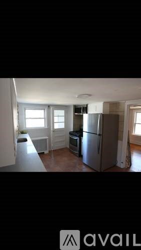 23 Emmalon Ave 3 Beds Apartment for Rent