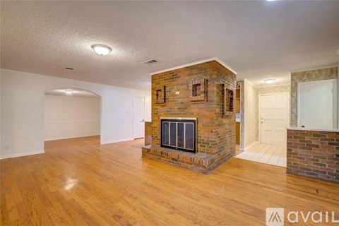 106 Jefferson Ave 3 Beds Apartment for Rent