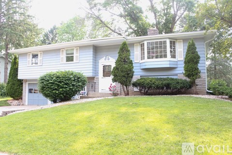 918 Chapel Hill Road 3 Beds Apartment for Rent