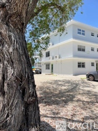 121 Ocean Dr 1 Bed Apartment for Rent