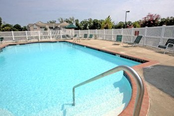 900 Poplar Forest Rd 1-3 Beds Apartment for Rent - Photo Gallery 3
