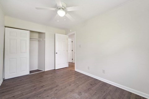 1216 Davis Street 2 Beds Apartment for Rent