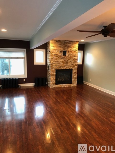 126 Main St 3 Beds Apartment for Rent