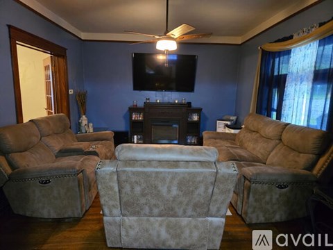214 6Th Street 4 Beds Apartment for Rent