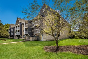5310 Kellogg Woods Drive SE 1-2 Beds Apartment for Rent - Photo Gallery 2