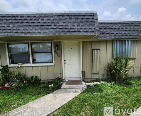 4885 Orlando Avenue 2 Beds Apartment for Rent