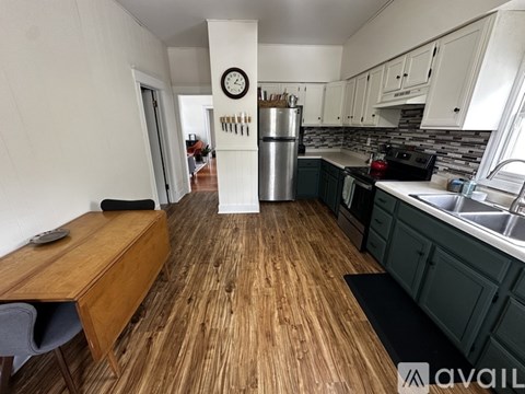 1049 7Th St W 2 Beds Apartment for Rent
