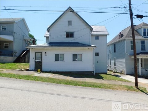 71 Nutt Ave 3 Beds Apartment for Rent