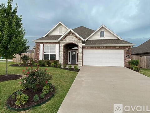 4404 Southwest Eggersway Place 3 Beds Apartment for Rent