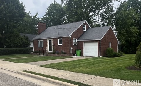 315 Bachtel Street Southwest 3 Beds Apartment for Rent