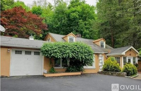 445 West Hartsdale Avenue 4 Beds Apartment for Rent