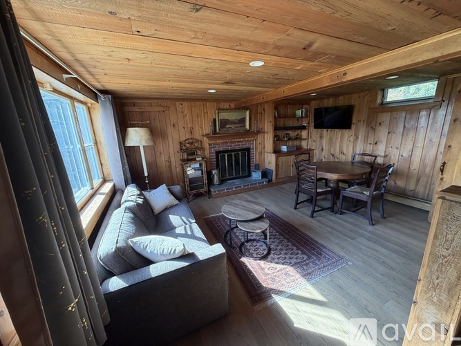 120 Looking Glass Hill Road 3 Beds Single Family Home for Rent - Photo gallery 5