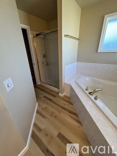 214 195th Place Southwest 4 Beds Single Family Home for Rent - Photo gallery 1