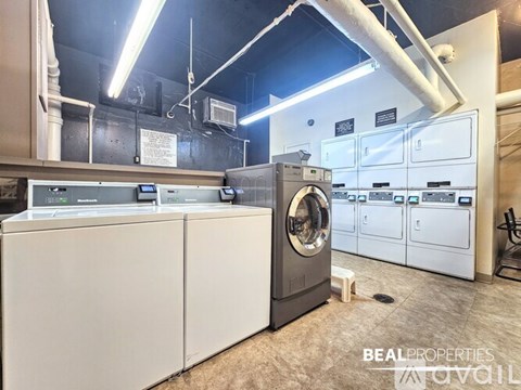 445 W Wellington Ave 1 Apartment for Rent