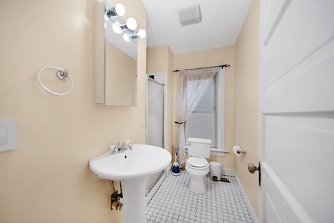 1078 Pennsylvania Avenue 2 Beds Apartment for Rent