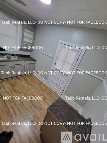 A kitchen rental listing with a caution not to copy or post on Facebook.