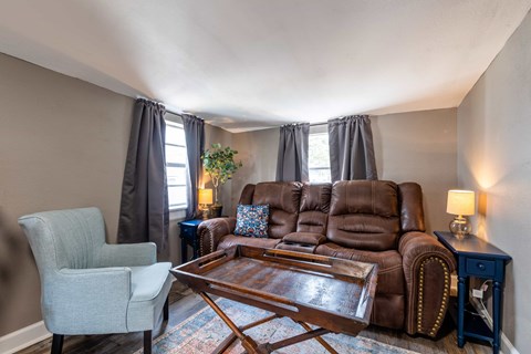 405 Williams Avenue 1-2 Beds Apartment for Rent - Photo Gallery 3