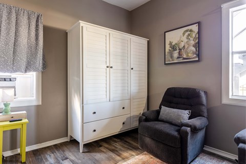 405 Williams Avenue 1-2 Beds Apartment for Rent - Photo Gallery 4