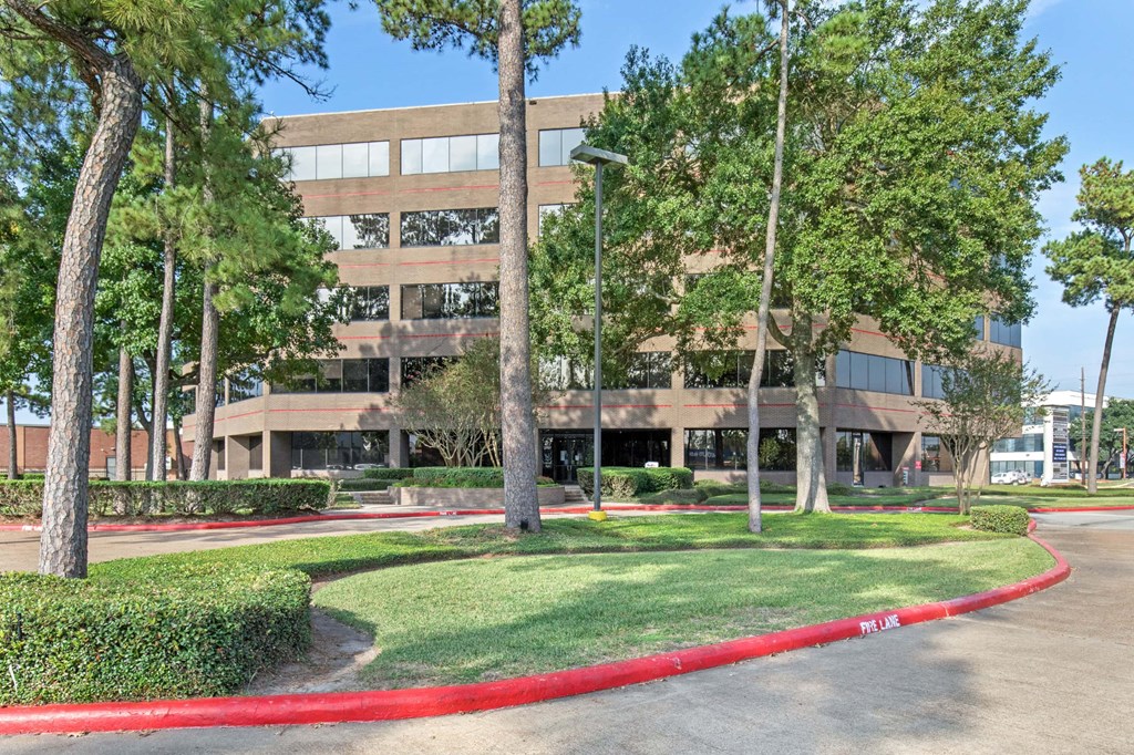 6920 Cypress Creek Pkwy
