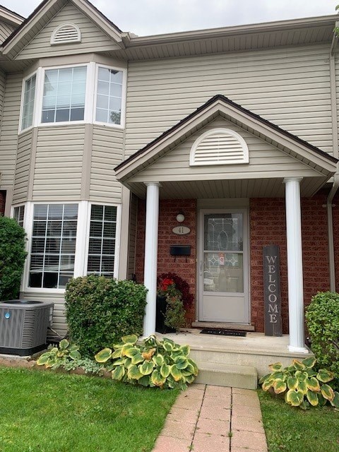 41-101 Brookside St 3 Beds Apartment for Rent