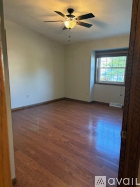 350 Kristin Court West 3 Beds Apartment for Rent