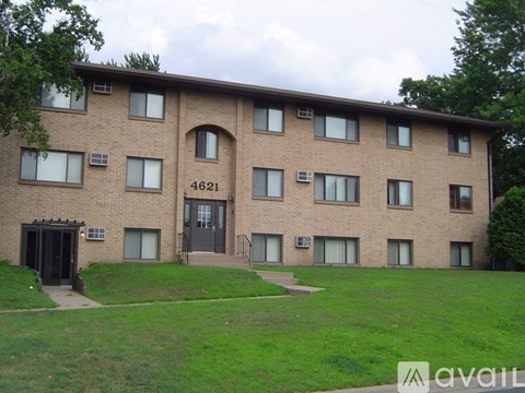 A brick building with the number 4621 on the front.