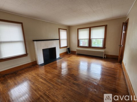 178 Ridgewood Road 2 Beds Apartment for Rent