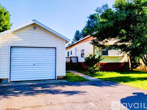 23459 Fir Ave 3 Beds Apartment for Rent