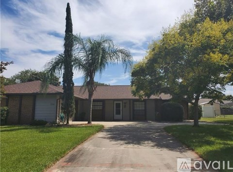 5220 Royal Oak Drive 2 Beds Apartment for Rent